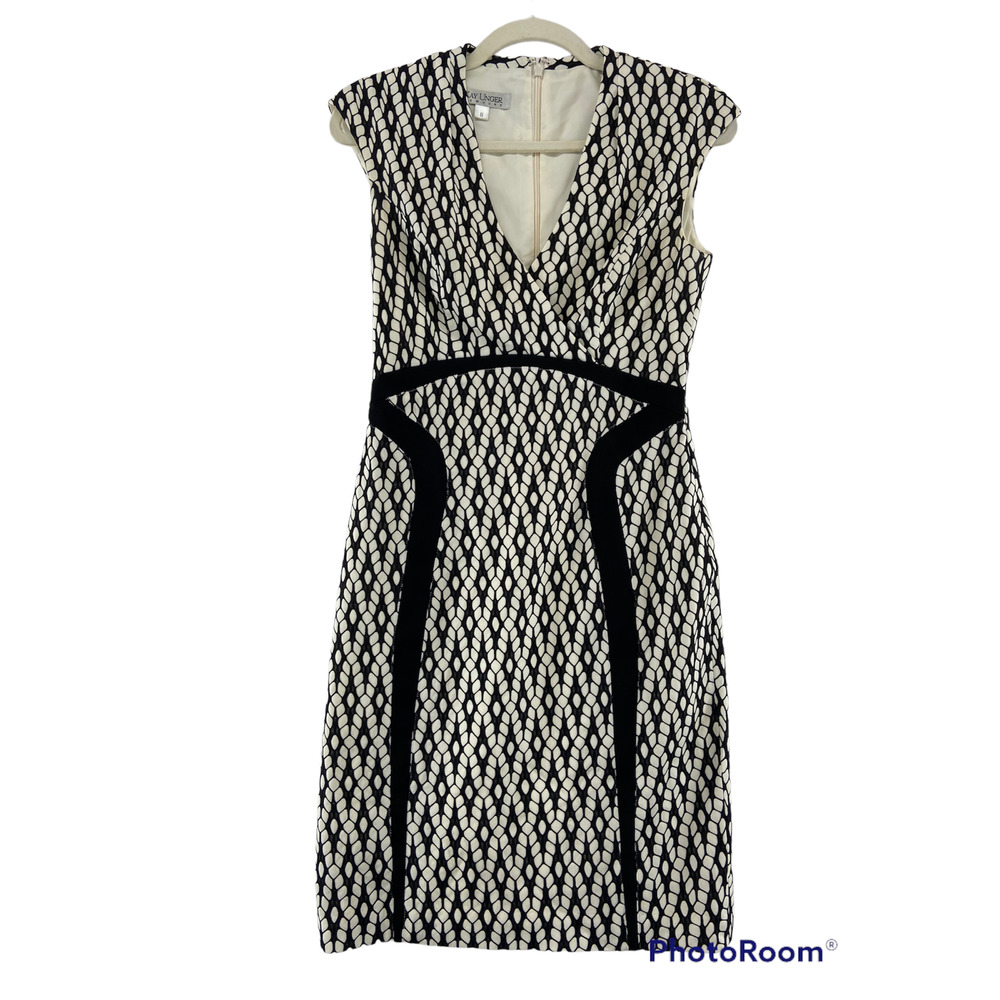 Kay Unger Black and‎ White Dress Sz 6 VNeck